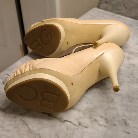 Shoes - Picture 3 of 3